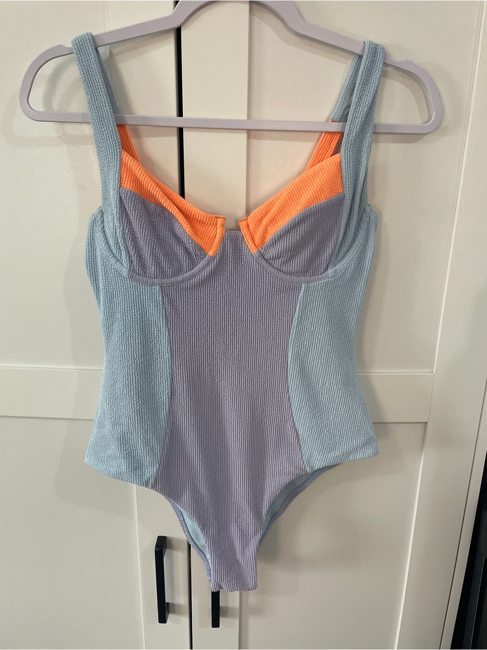 Vetchy Coloblock Ribbed One-Piece Swimsuit in Light Blue & Orange Sz M